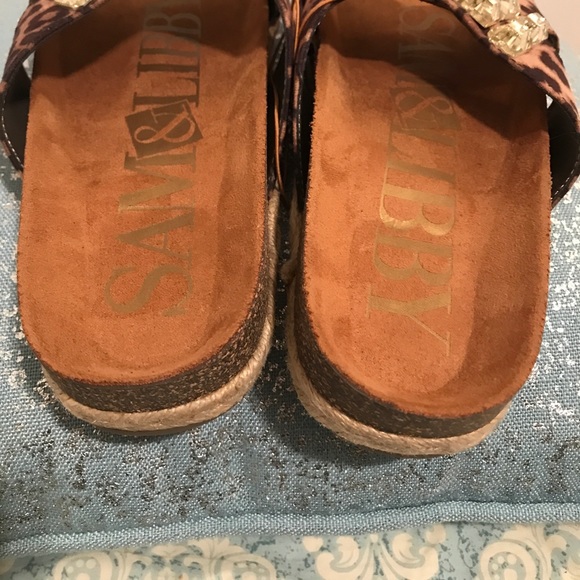 Sam & Libby sandals leopard w/ rhinestones. - Picture 4 of 7